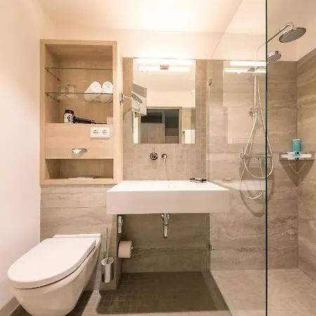 Michels Inselhotel Vier Jahreszeiten ホテル