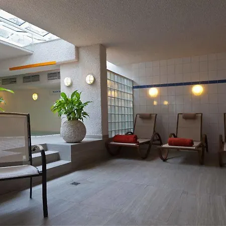 ホテル Michels Inselhotel Vier Jahreszeiten ノルダーナイ